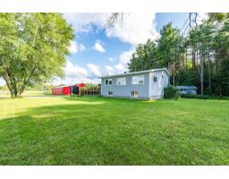 195 Ch. Wesley, Clarendon, QC J0X2Y0 Photo 42