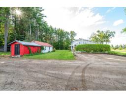 195 Ch. Wesley, Clarendon, QC J0X2Y0 Photo 47