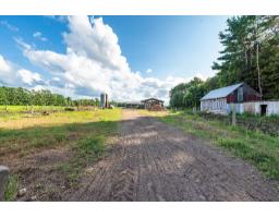 195 Ch. Wesley, Clarendon, QC J0X2Y0 Photo 54