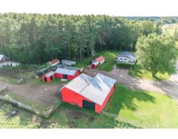195 Ch. Wesley, Clarendon, QC J0X2Y0 Photo 57