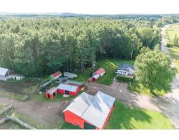 195 Ch. Wesley, Clarendon, QC J0X2Y0 Photo 58