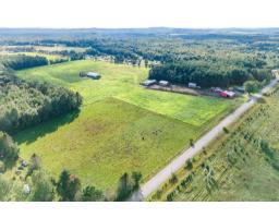195 Ch. Wesley, Clarendon, QC J0X2Y0 Photo 64