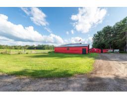 195 Ch. Wesley, Clarendon, QC J0X2Y0 Photo 79