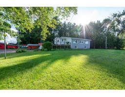 195 Ch. Wesley, Clarendon, QC J0X2Y0 Photo 86