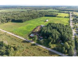 195 Ch. Wesley, Clarendon, QC J0X2Y0 Photo 89