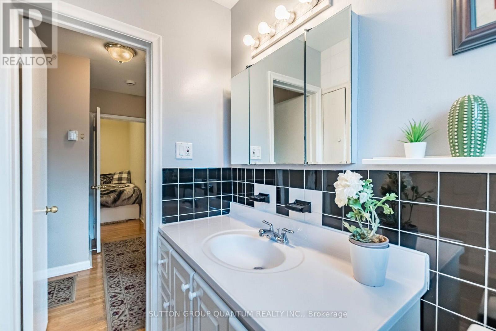 1293 DAIMLER ROAD - Image 23