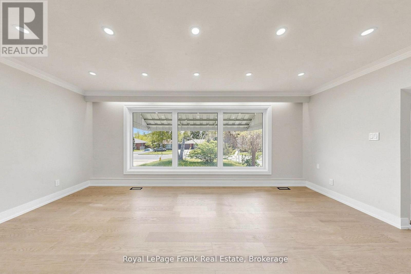 344 ROSSLAND ROAD E - Image 3