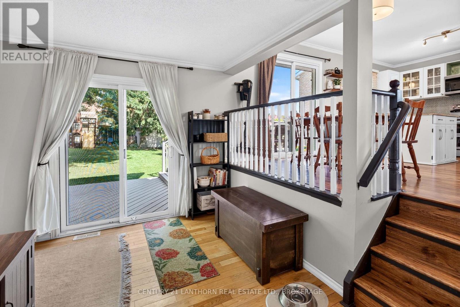 1006 DILLINGHAM STREET - Image 19