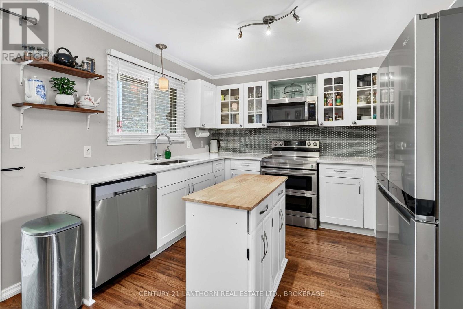 1006 DILLINGHAM STREET - Image 21