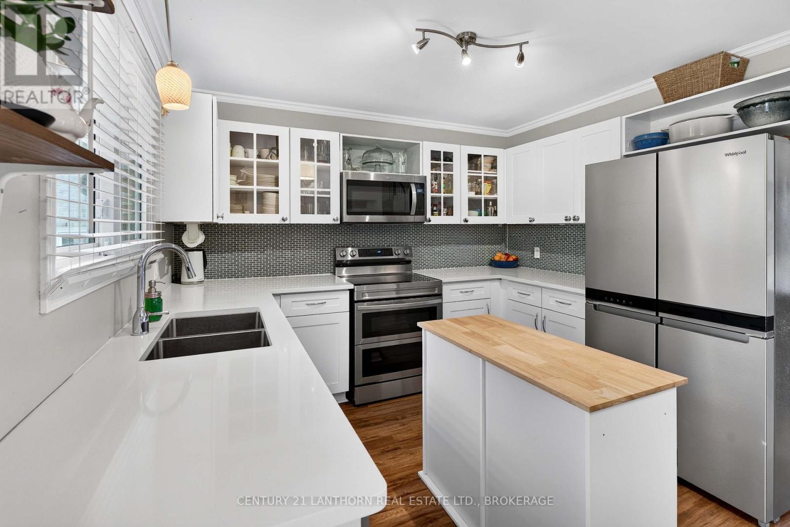 1006 DILLINGHAM STREET - Image 22