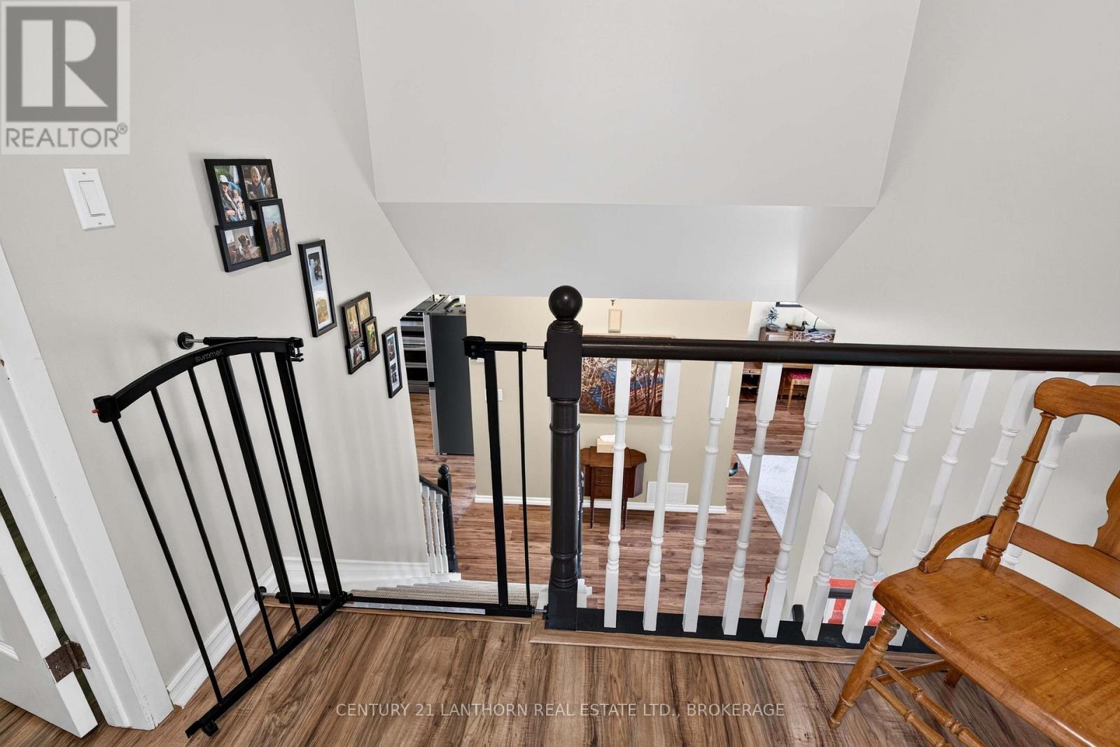 1006 DILLINGHAM STREET - Image 29