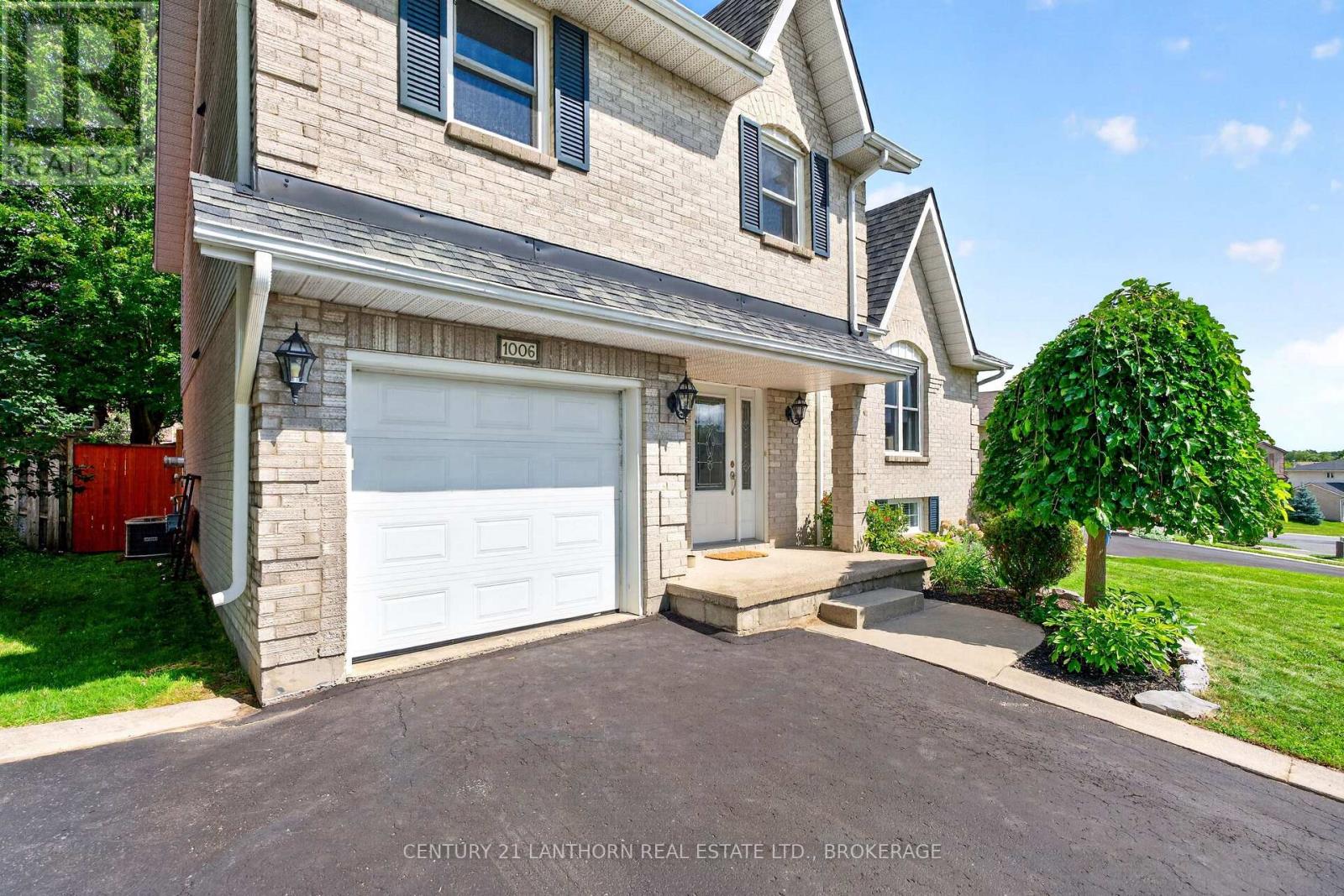 1006 DILLINGHAM STREET - 3