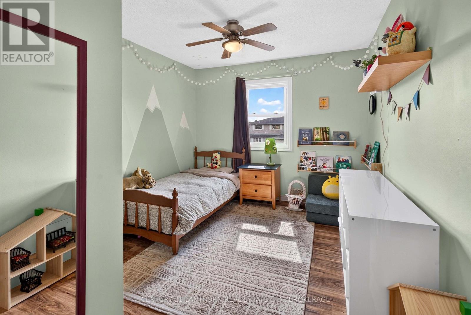 1006 DILLINGHAM STREET - 30
