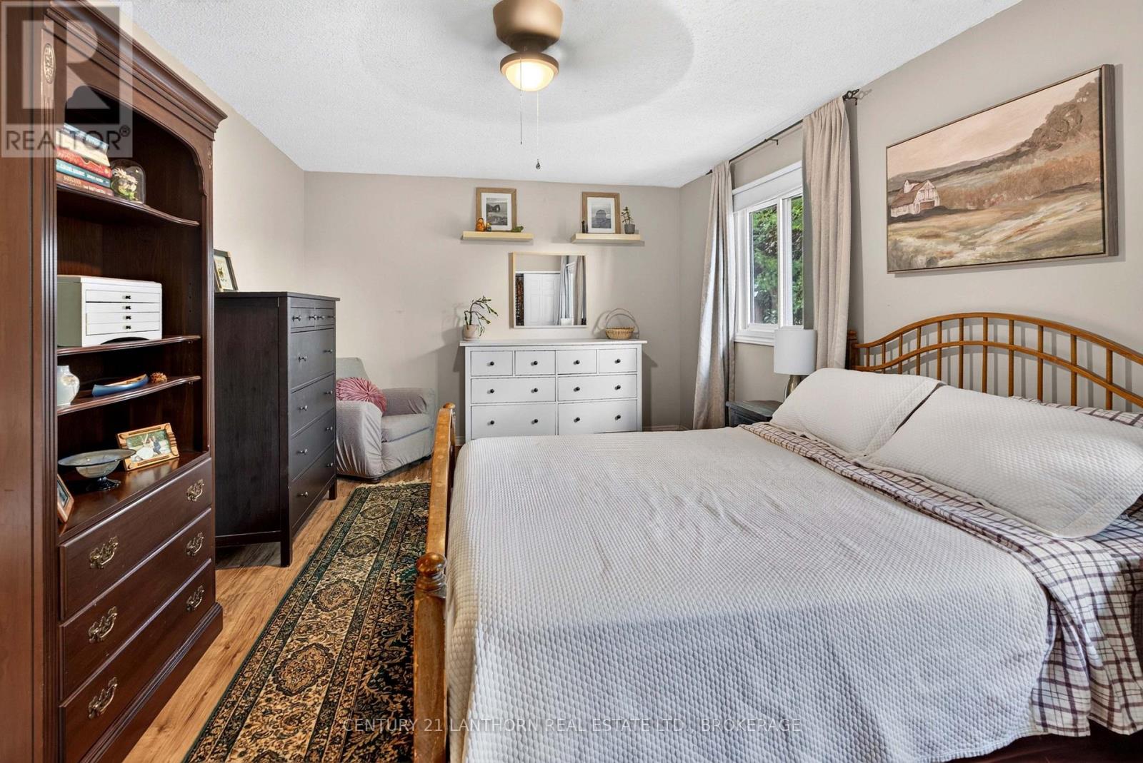 1006 DILLINGHAM STREET - Image 34