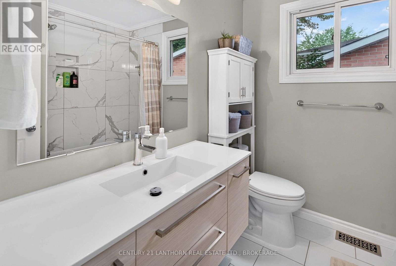 1006 DILLINGHAM STREET - Image 36