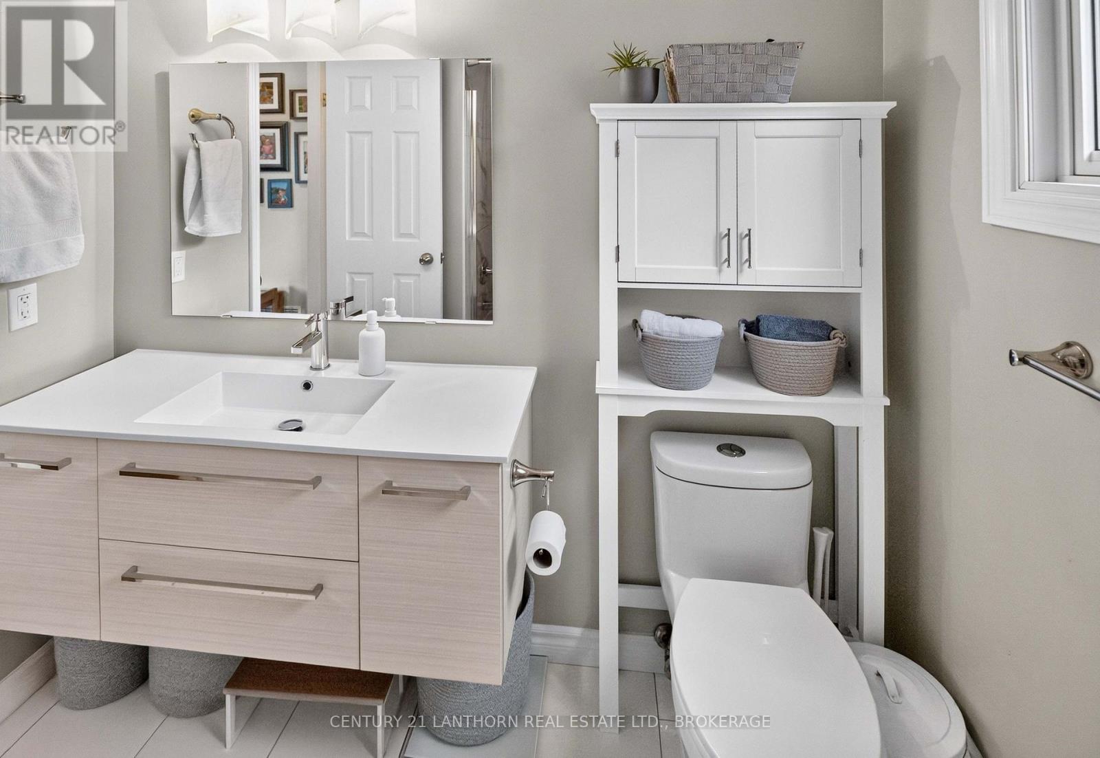 1006 DILLINGHAM STREET - Image 40