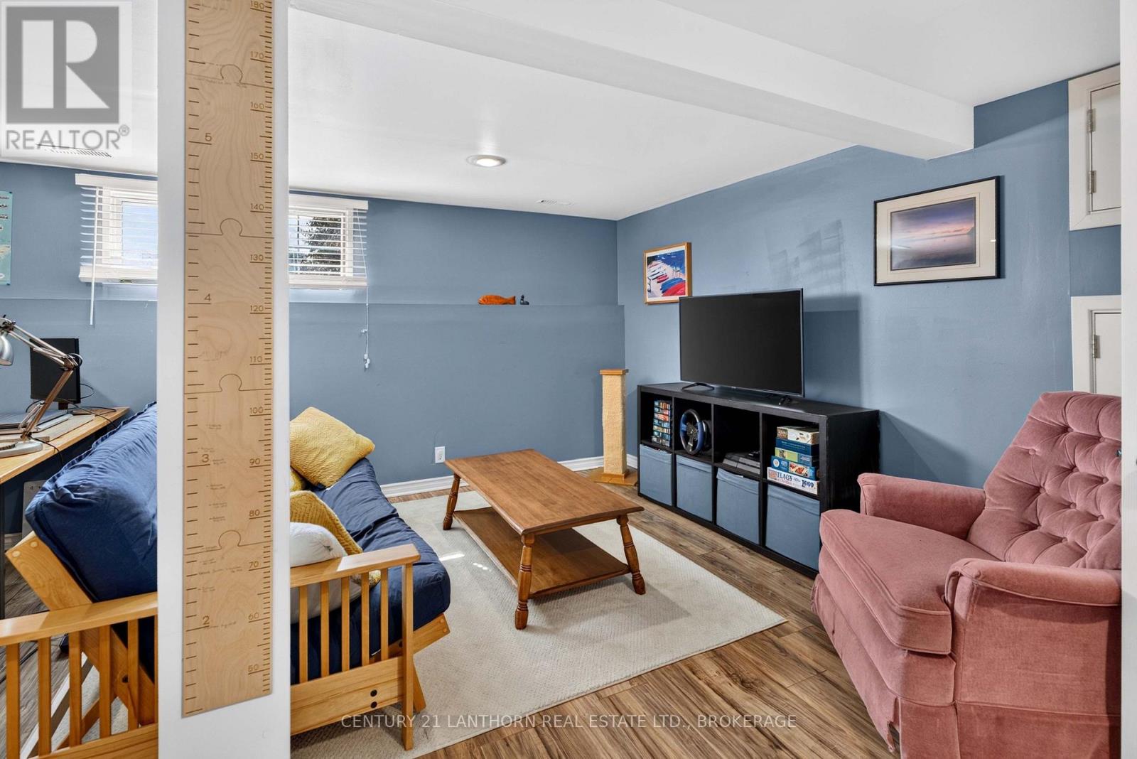 1006 DILLINGHAM STREET - 42