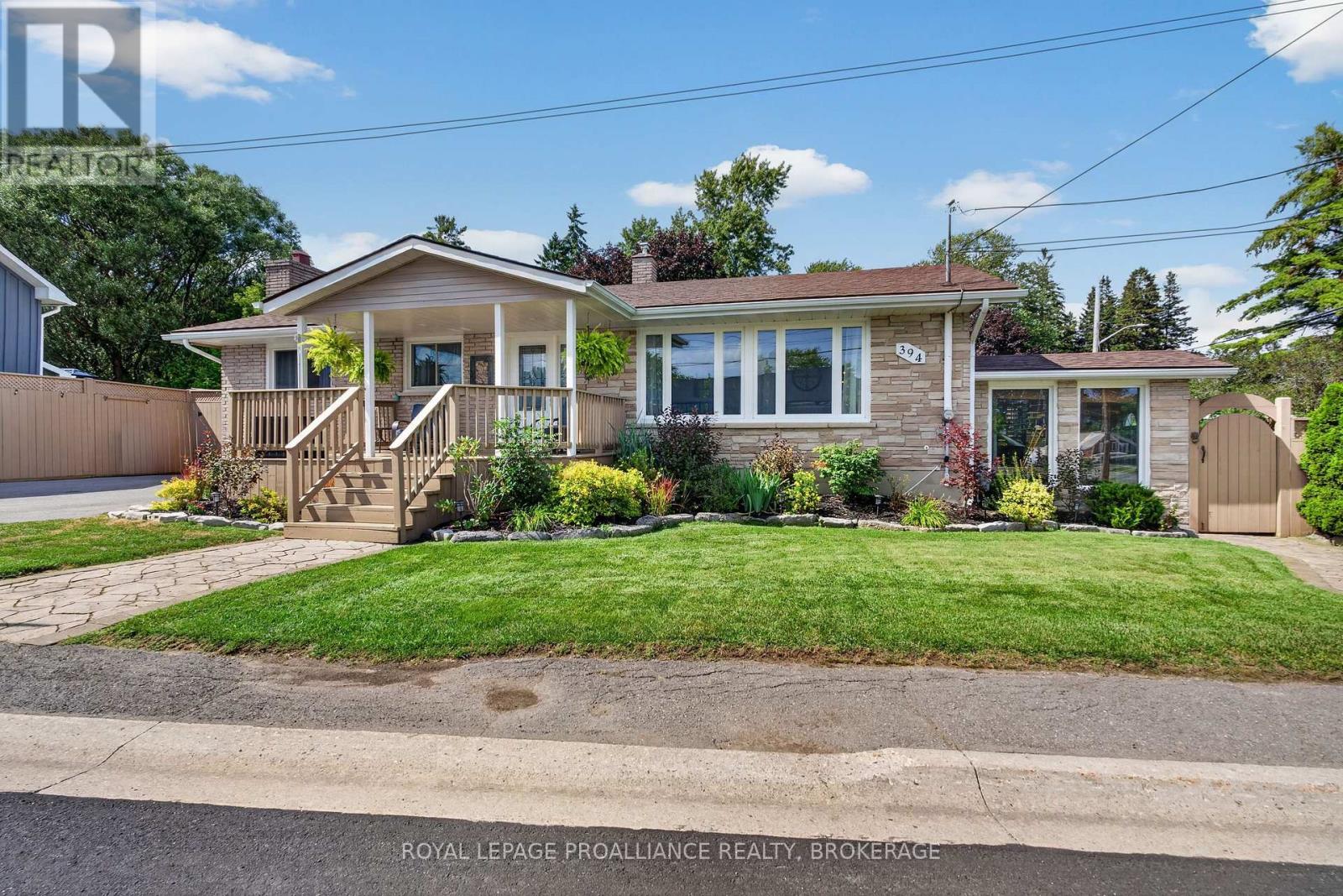 394 QUEEN STREET - 2