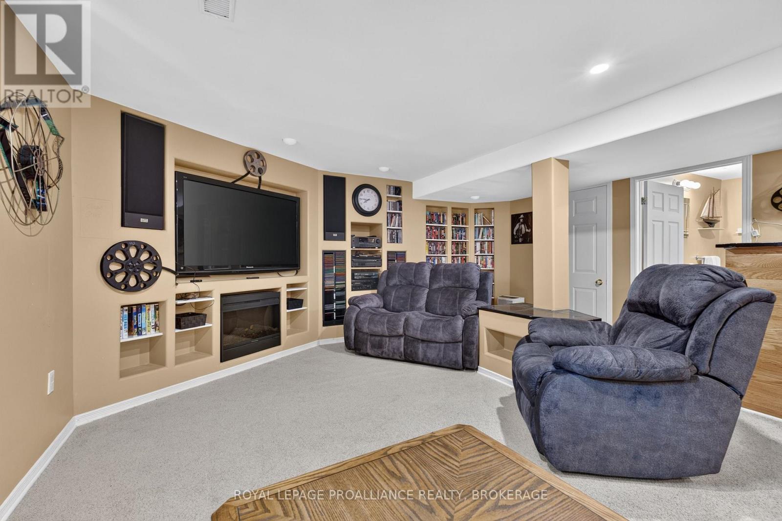 394 QUEEN STREET - 28