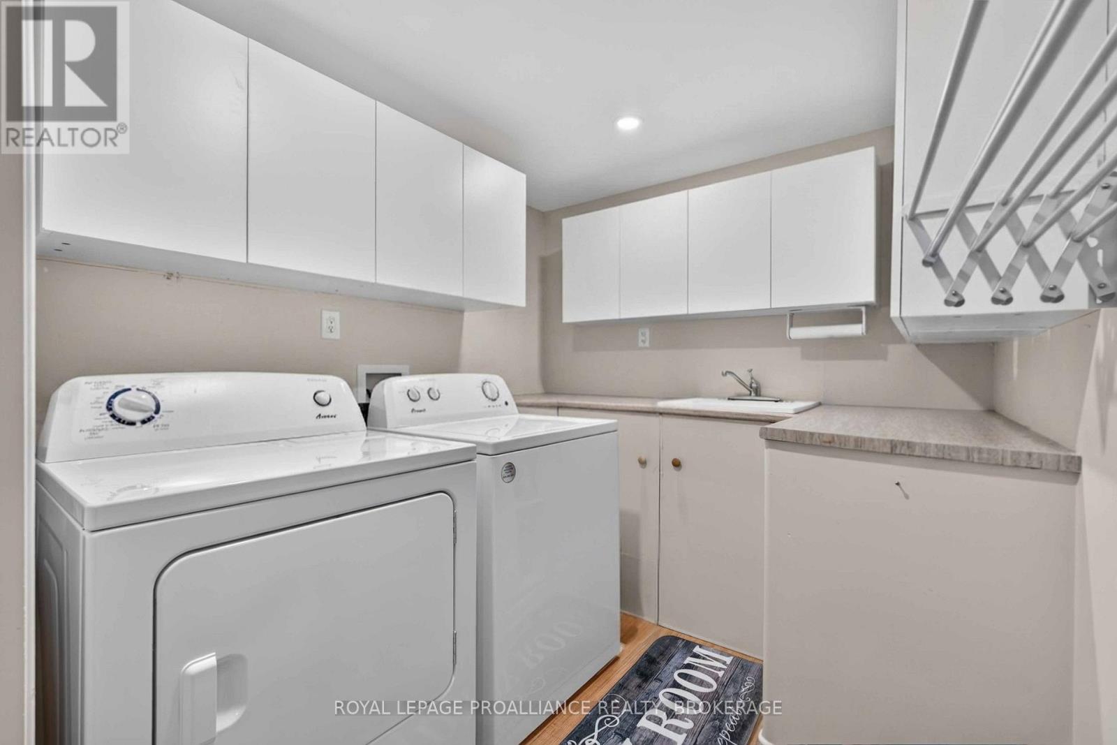 394 QUEEN STREET - 36