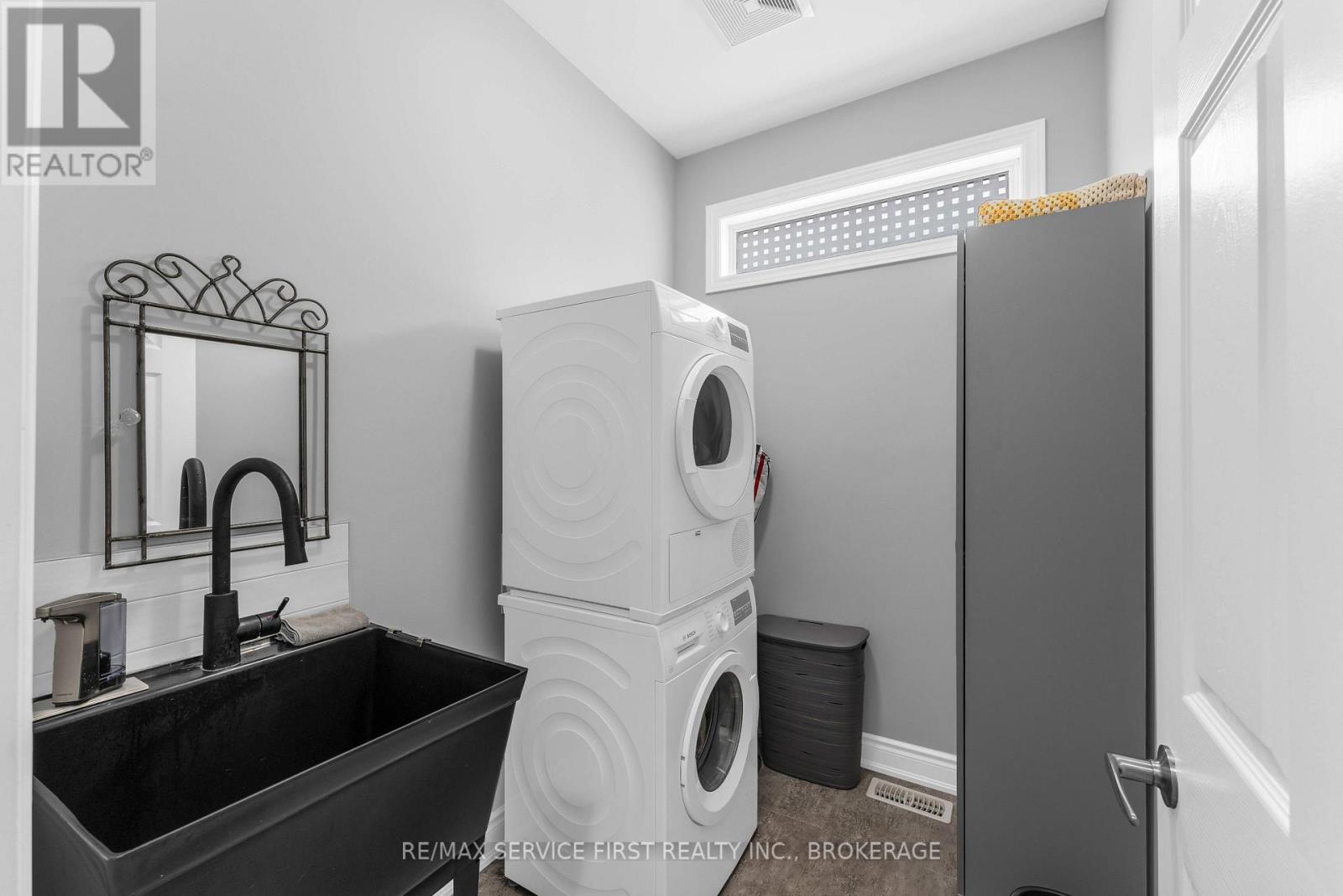 1604 JADE AVENUE - 25