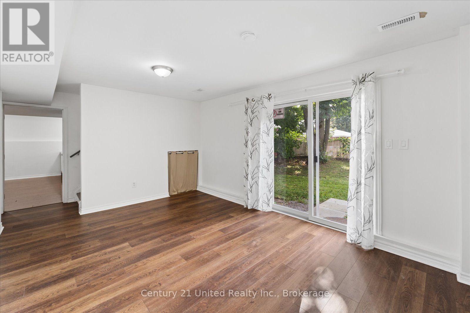 262 BOWEN DRIVE - Image 40
