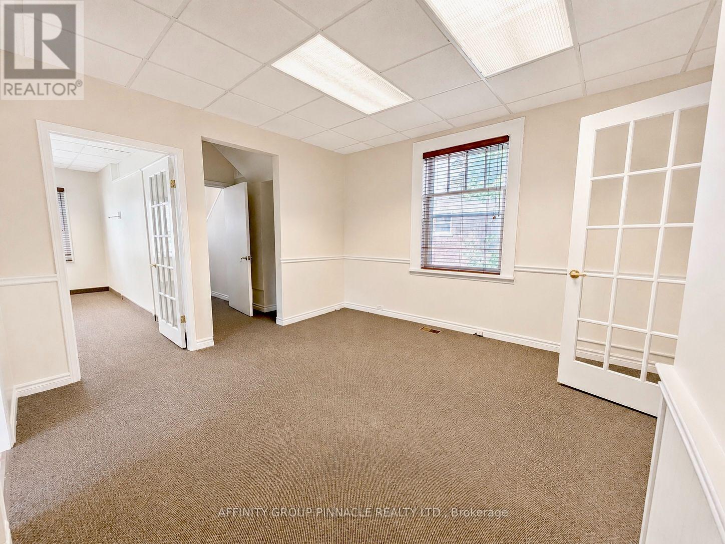 221 KENT STREET W - 17