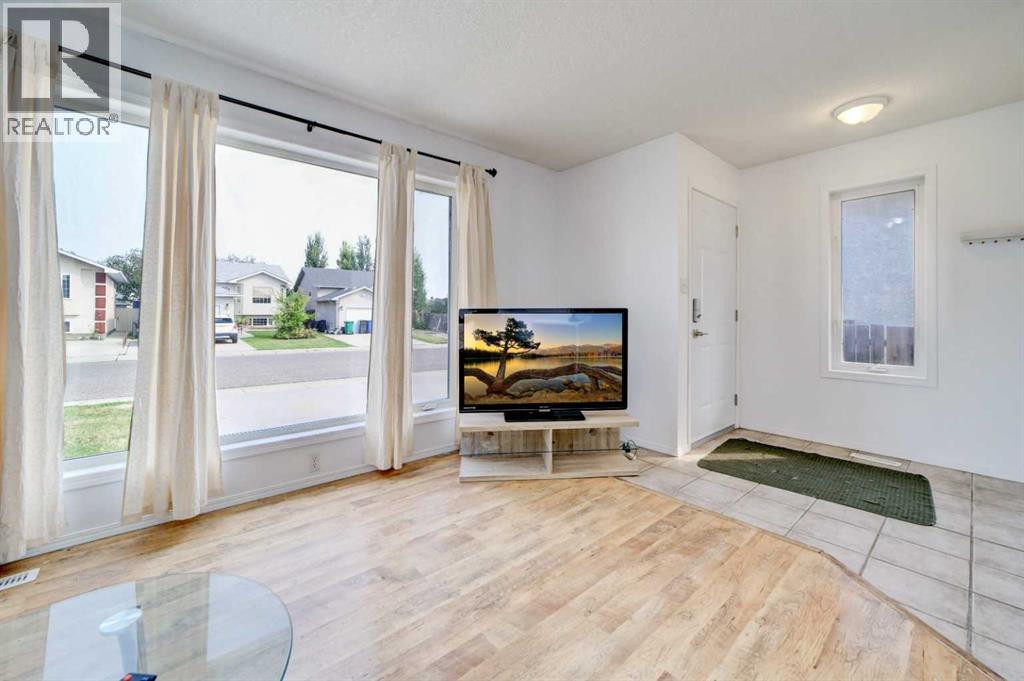78 CHILCOTIN Road W - 8