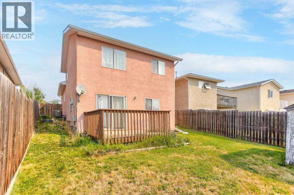 78 CHILCOTIN Road W - Image 33