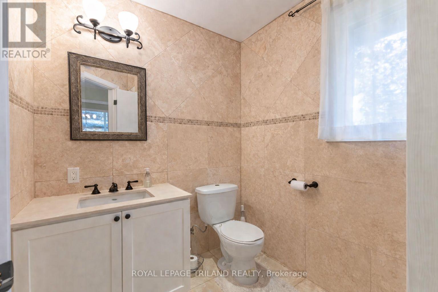 33 FOREST AVENUE - Image 33