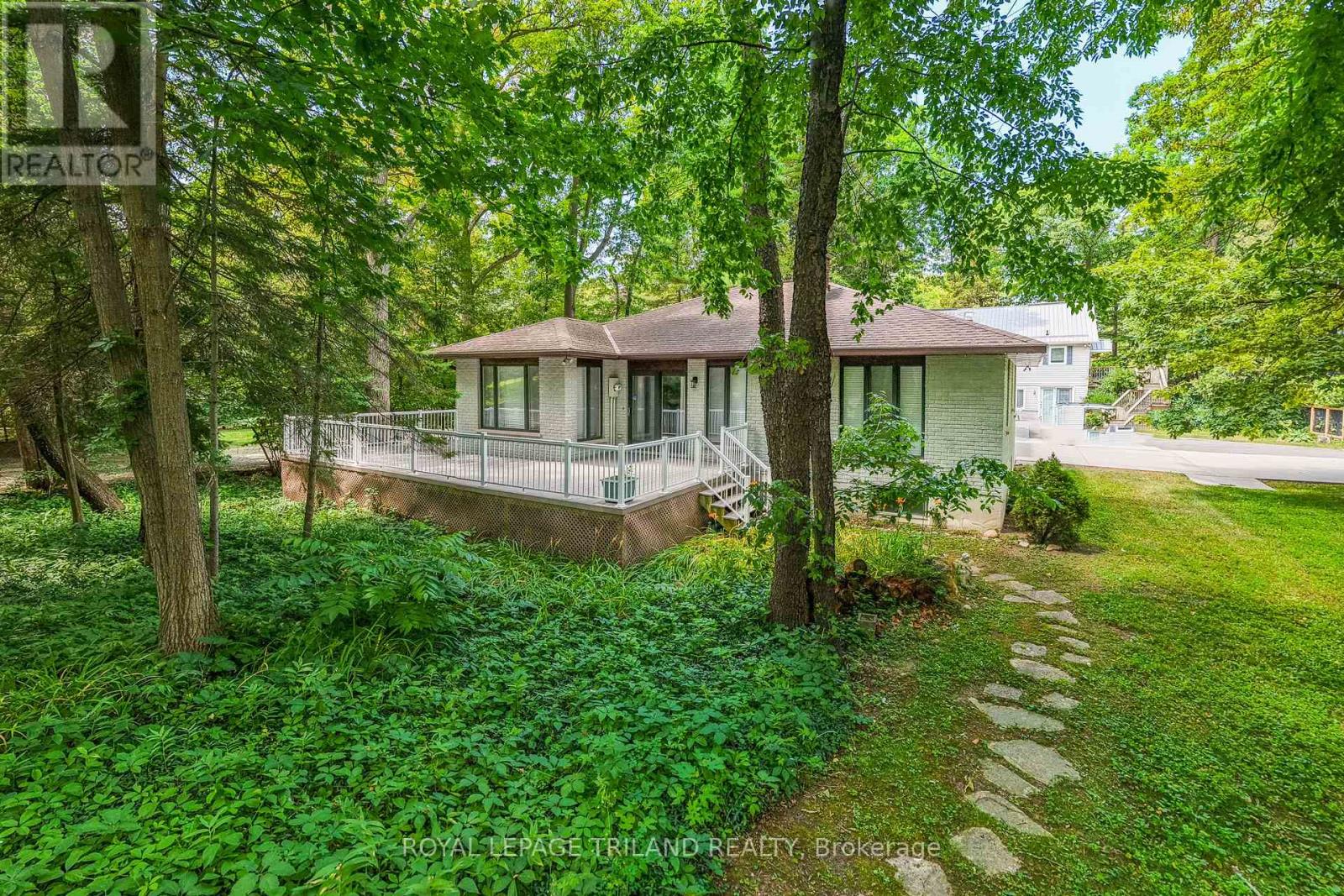 33 FOREST AVENUE - Image 9