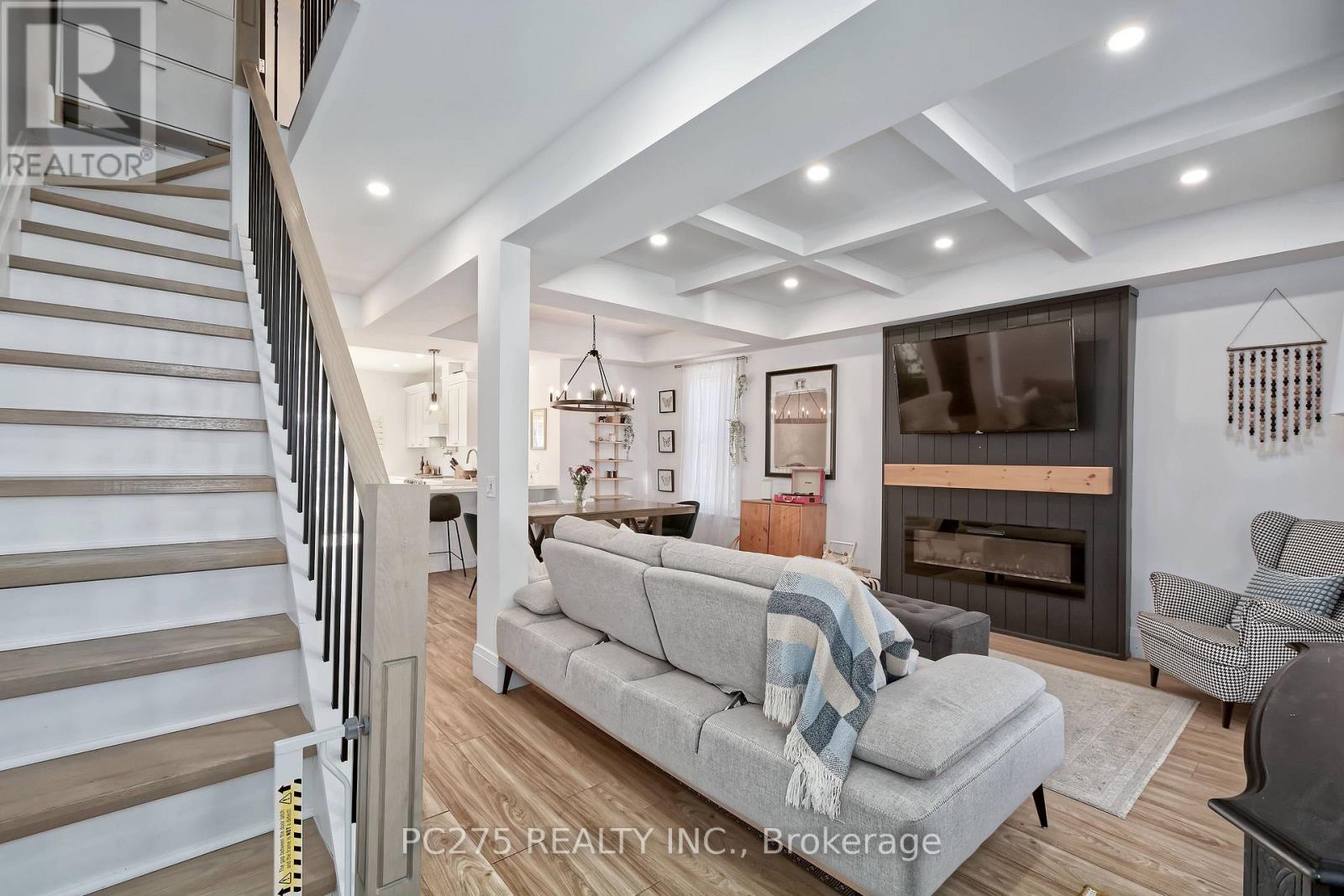 92 WALNUT STREET - 4