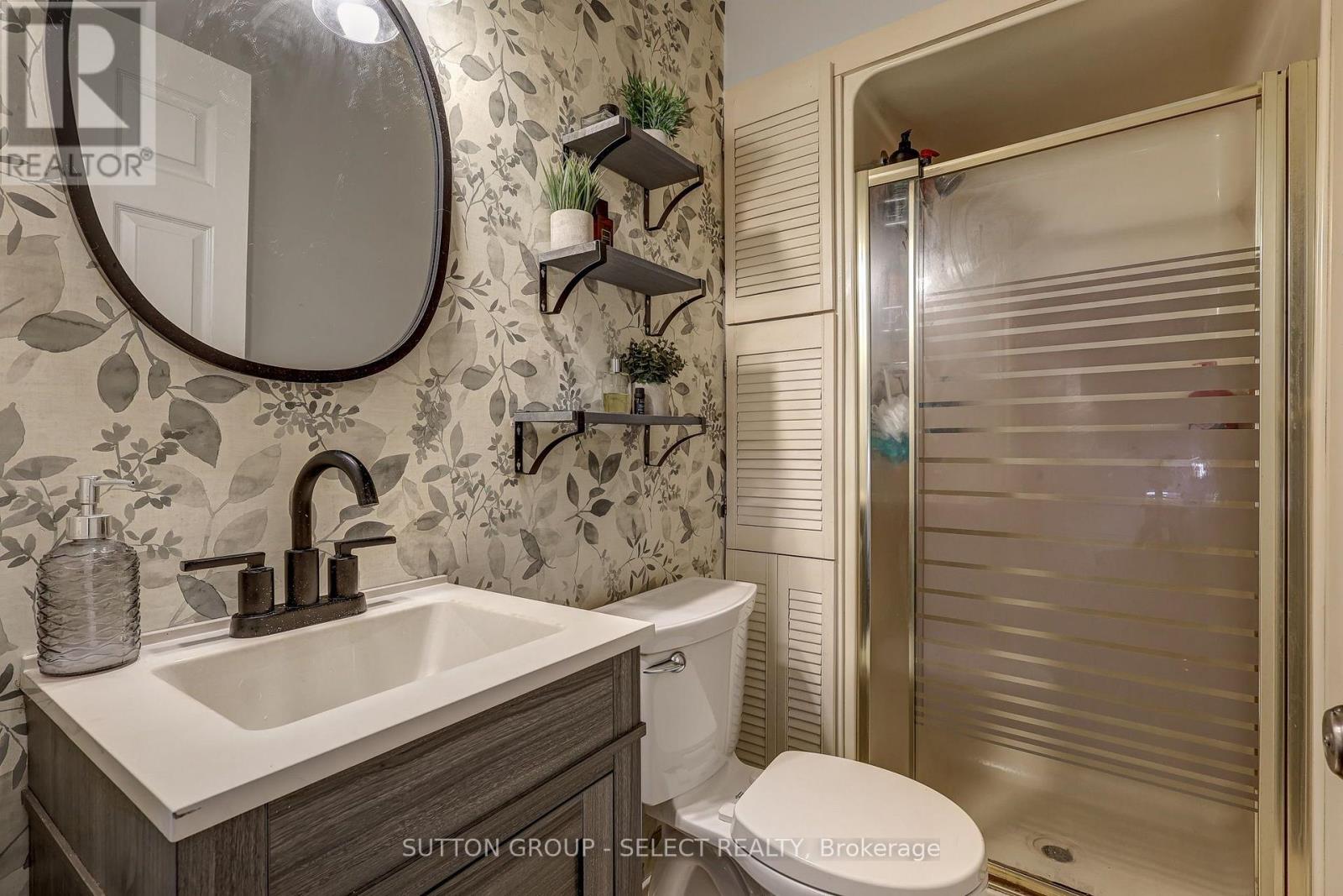 150 DUFFERIN STREET - Image 32