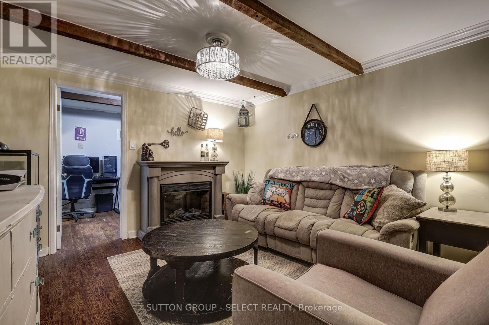 150 DUFFERIN STREET - Image 34