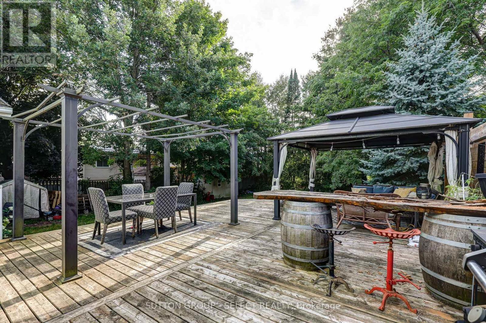 150 DUFFERIN STREET - 41