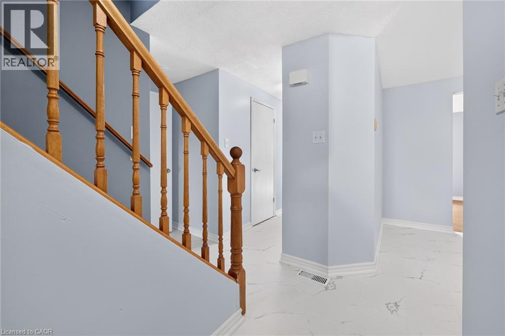 #86 129 VICTORIA Road N - Image 7