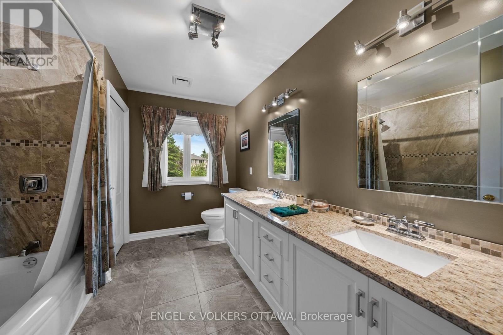1088 BRAVAR DRIVE - Image 34