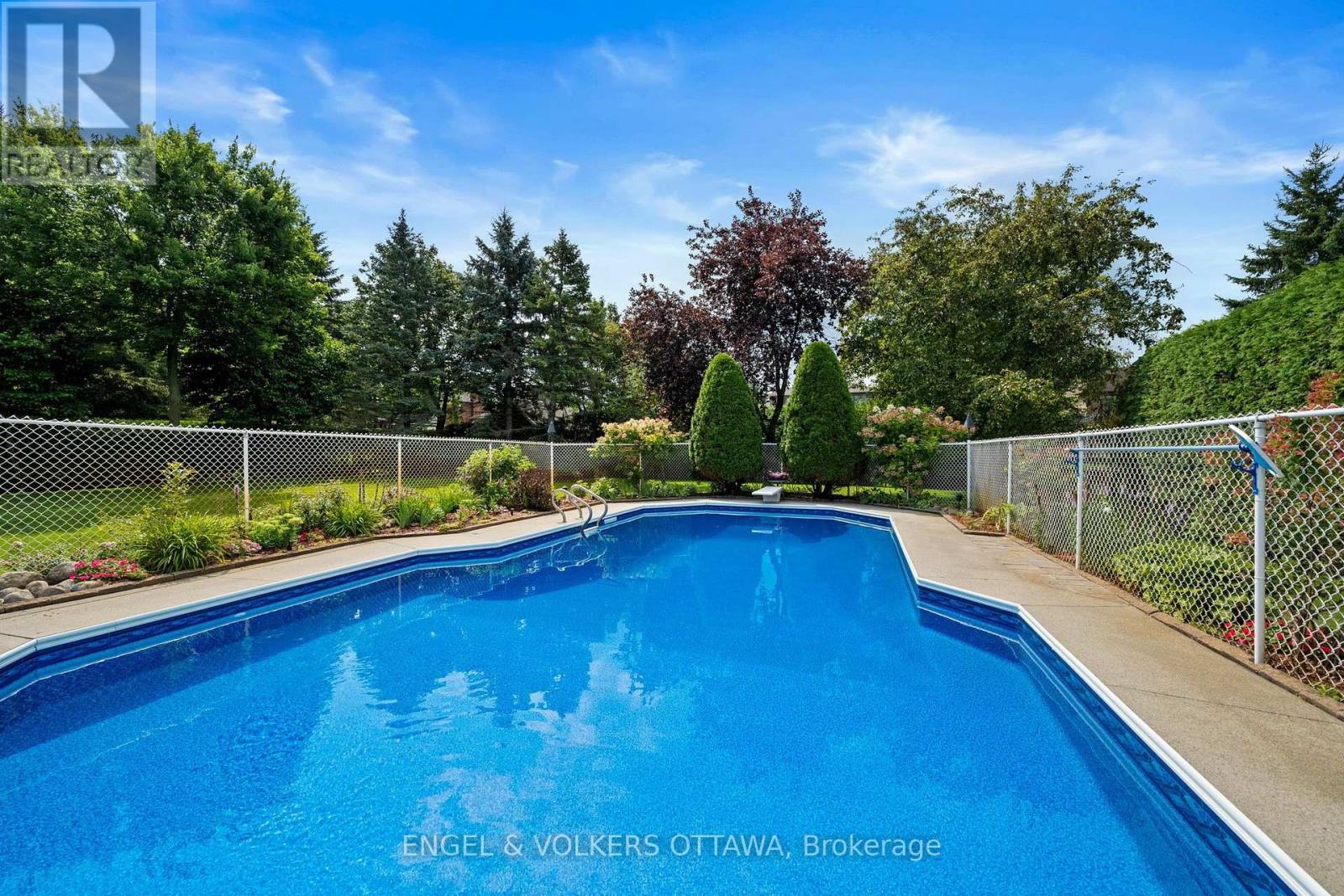 1088 BRAVAR DRIVE - Image 39