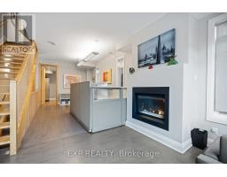 Sitting room - 360 Ravenhill Avenue E, Ottawa, ON K2A1S5 Photo 7