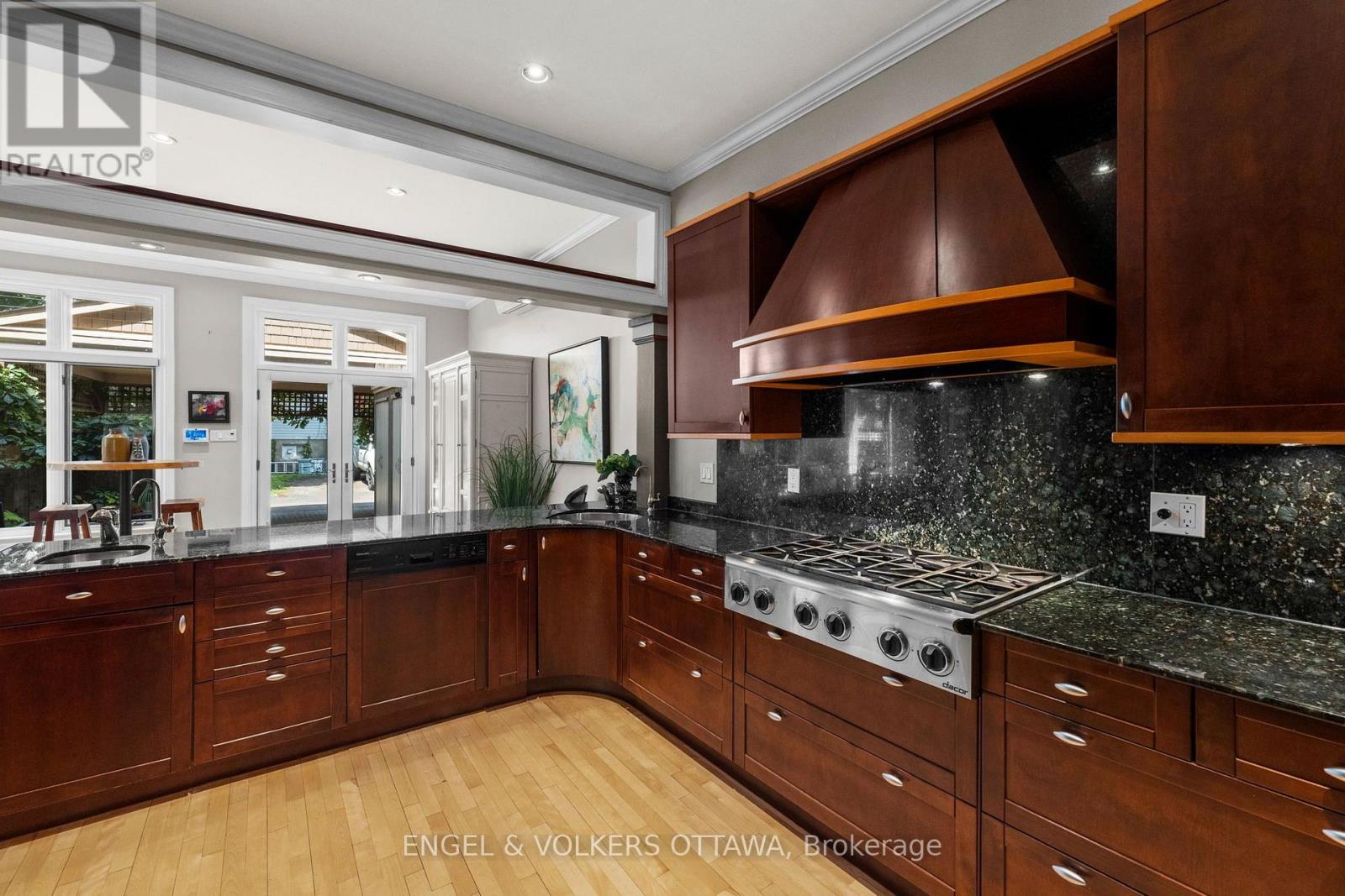17 OAKLAND AVENUE - Image 16