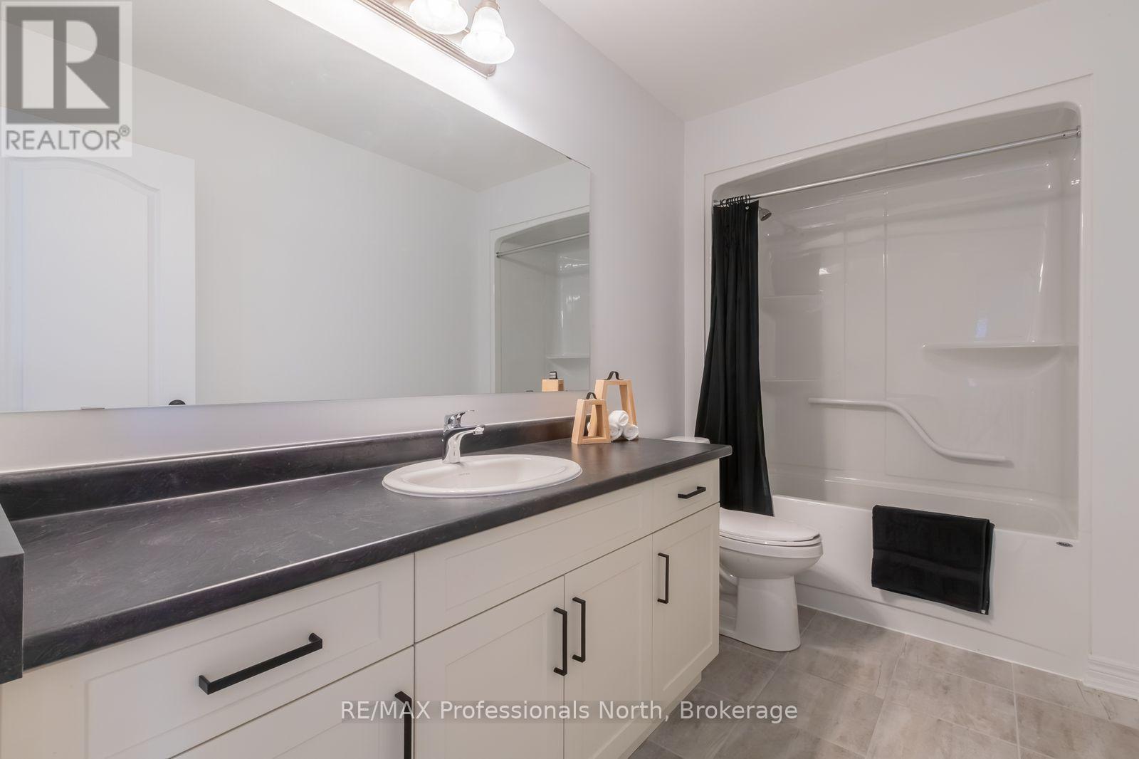 75 EAGLECREST AVENUE - 23