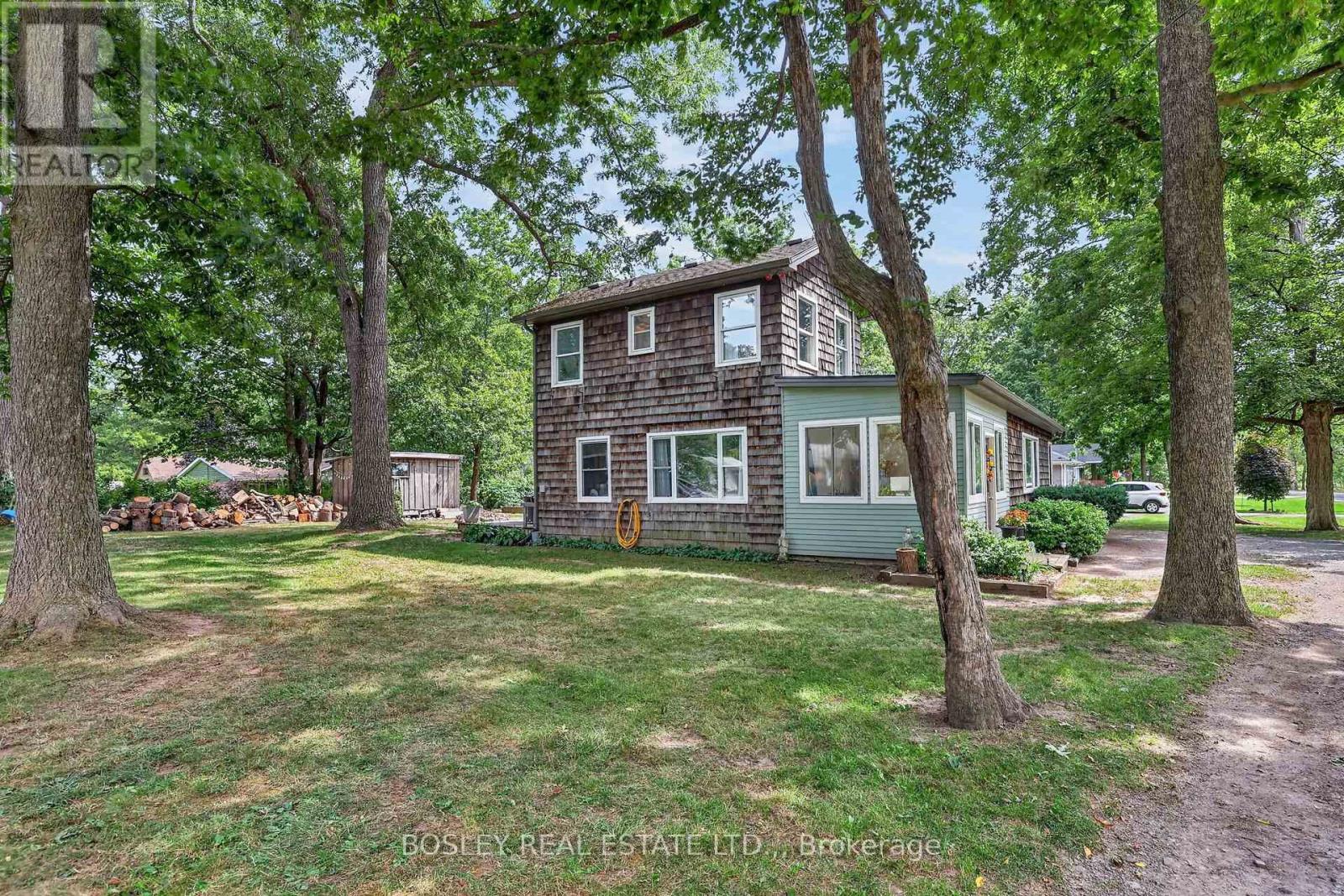 804 BERNARD AVENUE - Image 35