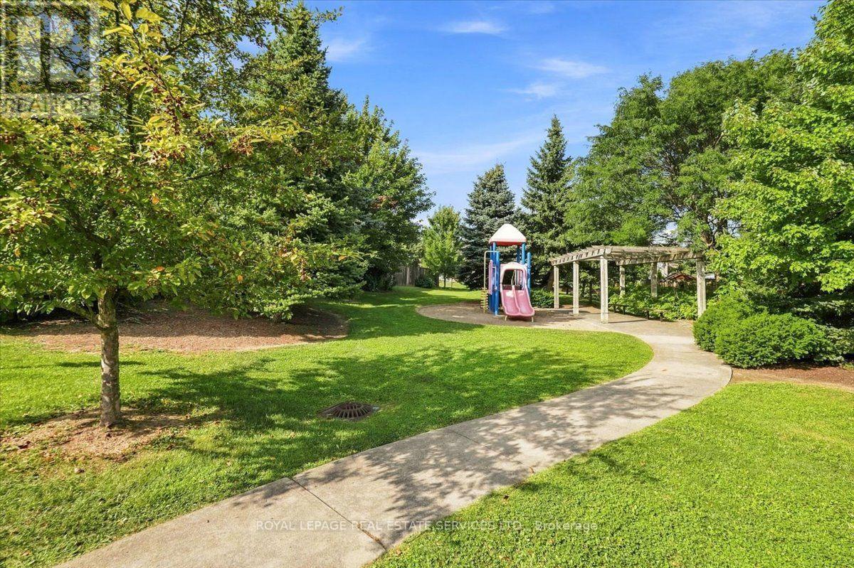 #3 2970 BERWICK DRIVE - 38