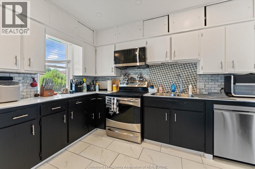 1481 Benjamin AVENUE - Image 11