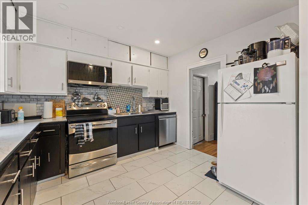 1481 Benjamin AVENUE - Image 12