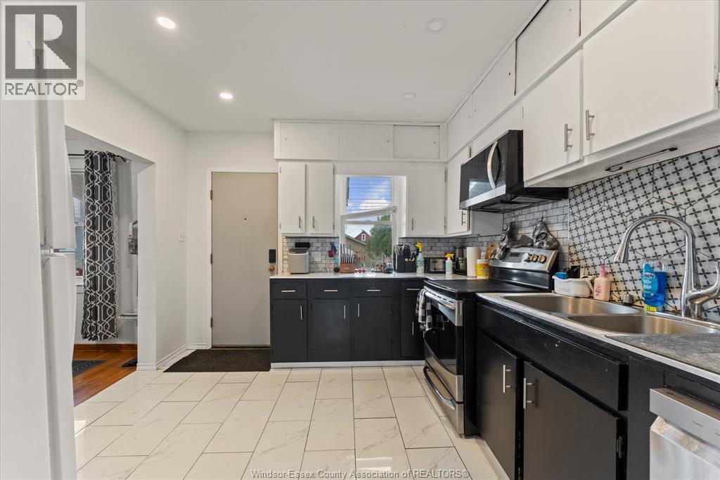 1481 Benjamin AVENUE - 13