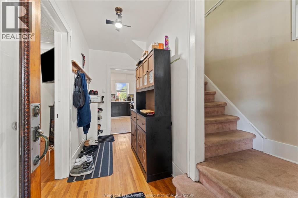 1481 Benjamin AVENUE - 3
