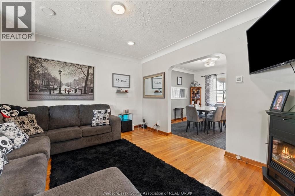 1481 Benjamin AVENUE - 5