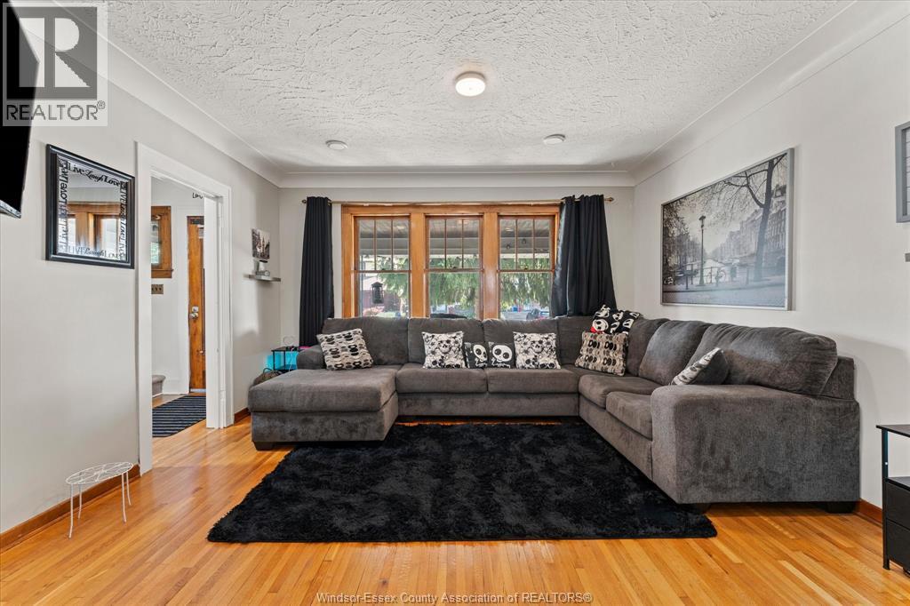 1481 Benjamin AVENUE - Image 6