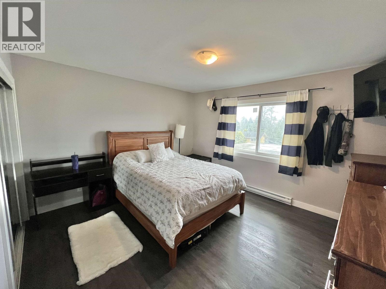 743 EVERGREEN DRIVE - 8